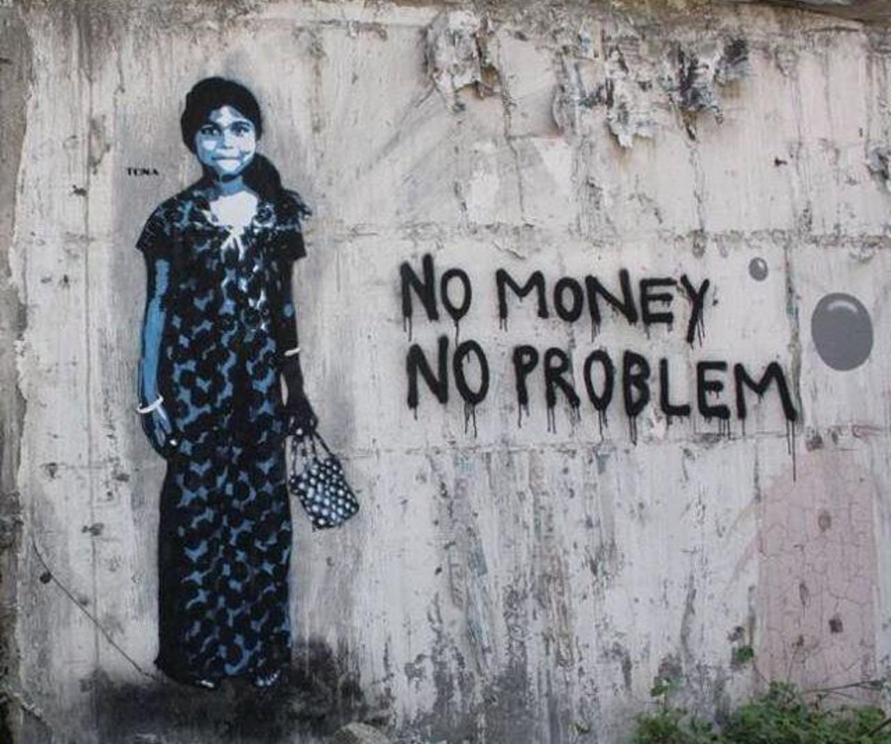 No Money No Problem
Street Art by TONA in Pokara, Nepal 

#art #arte #graffiti #streetart http://t.co/nBWtLsv9A3