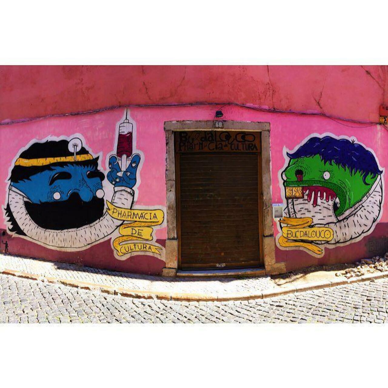 #lisboa #encarnação #bairroalto #buedalouco #pharmaciadicultura #streetart #graffiti #vscocam by bheu http://t.co/mgJFC2Sv2t