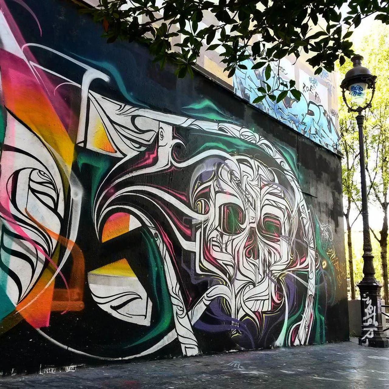 #Paris #graffiti photo by @namaste20 http://ift.tt/1P6t82I #StreetArt https://t.co/HeJzlABBRT