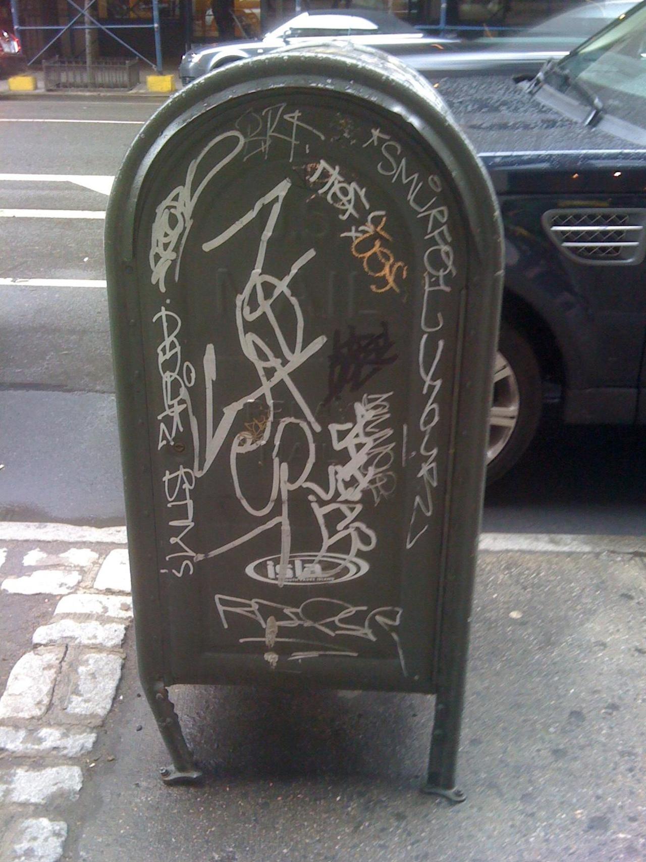 Old Nekst tag on Spring St #NYGraffiti #NYC #graffiti #nekstLives #streetart http://t.co/Wi9vPND0Vv