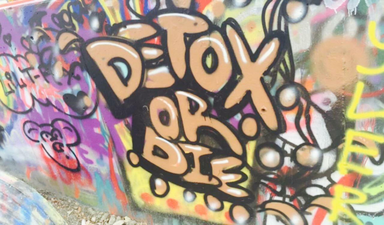 #Detoxordie #graffitipark #graffiti #streetart #hopeoutdoorgallery #atx #latergram #castlehill http://t.co/JtezR8R37h