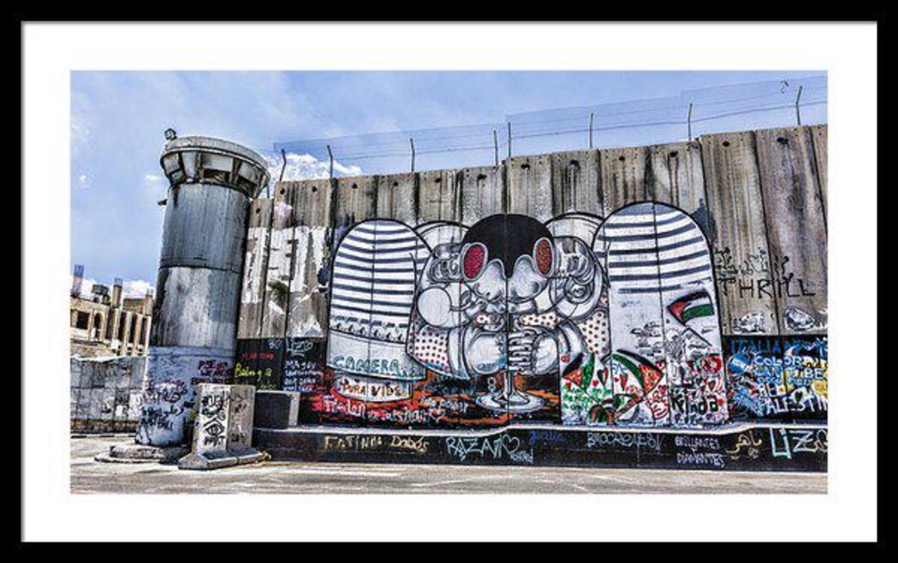 RT @StookeyPics: 'Separated' - http://stephen-stookey.artistwebsites.com/featured/separated-stephen-stookey.html #Bethlehem #StreetArt #graffiti #popart http://t.co/TY8R6mxvVh