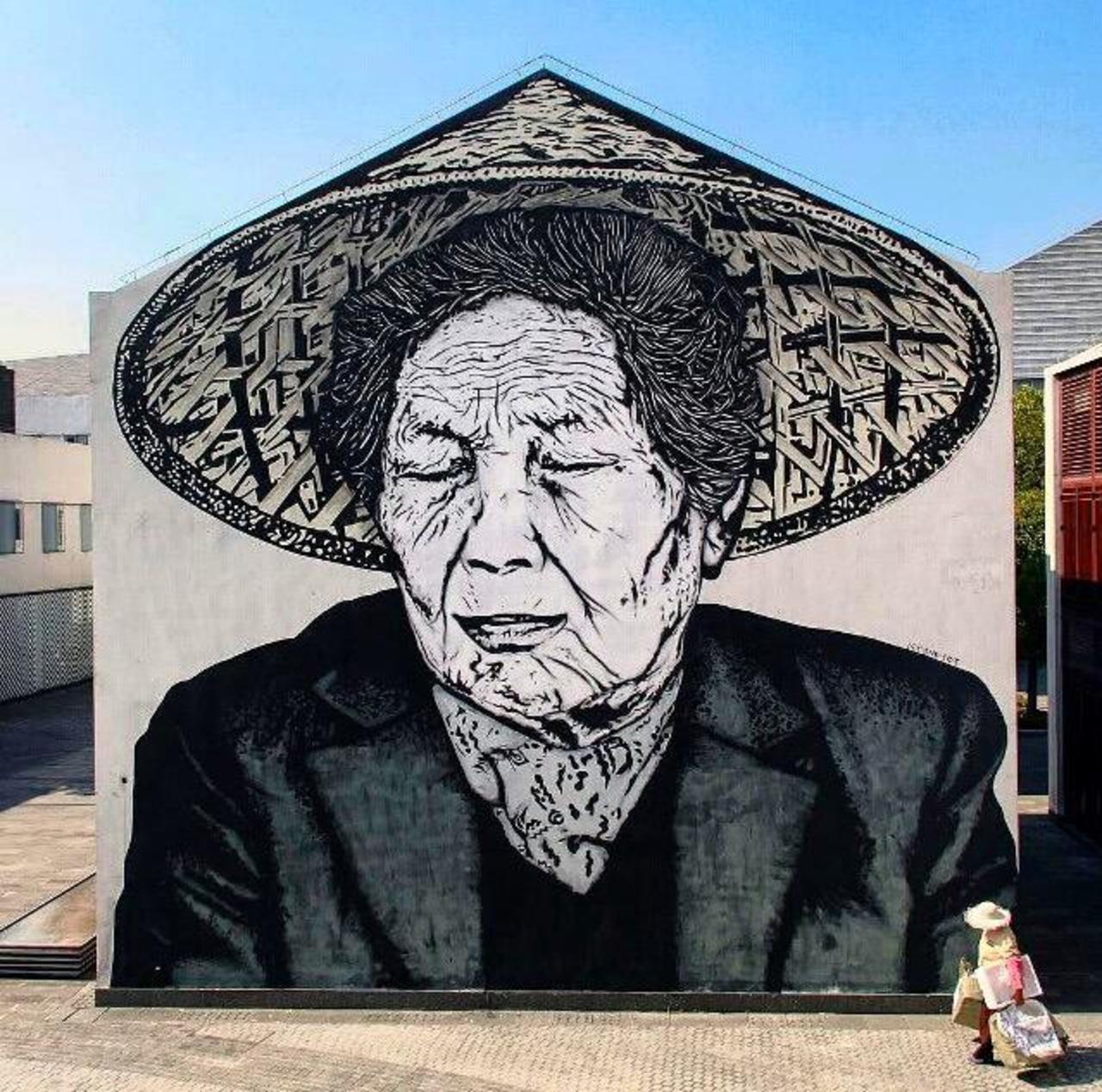 New Street Art by icy&sot in Shanghai  

#art #graffiti #mural #streetart http://t.co/Mgzswm0xTV