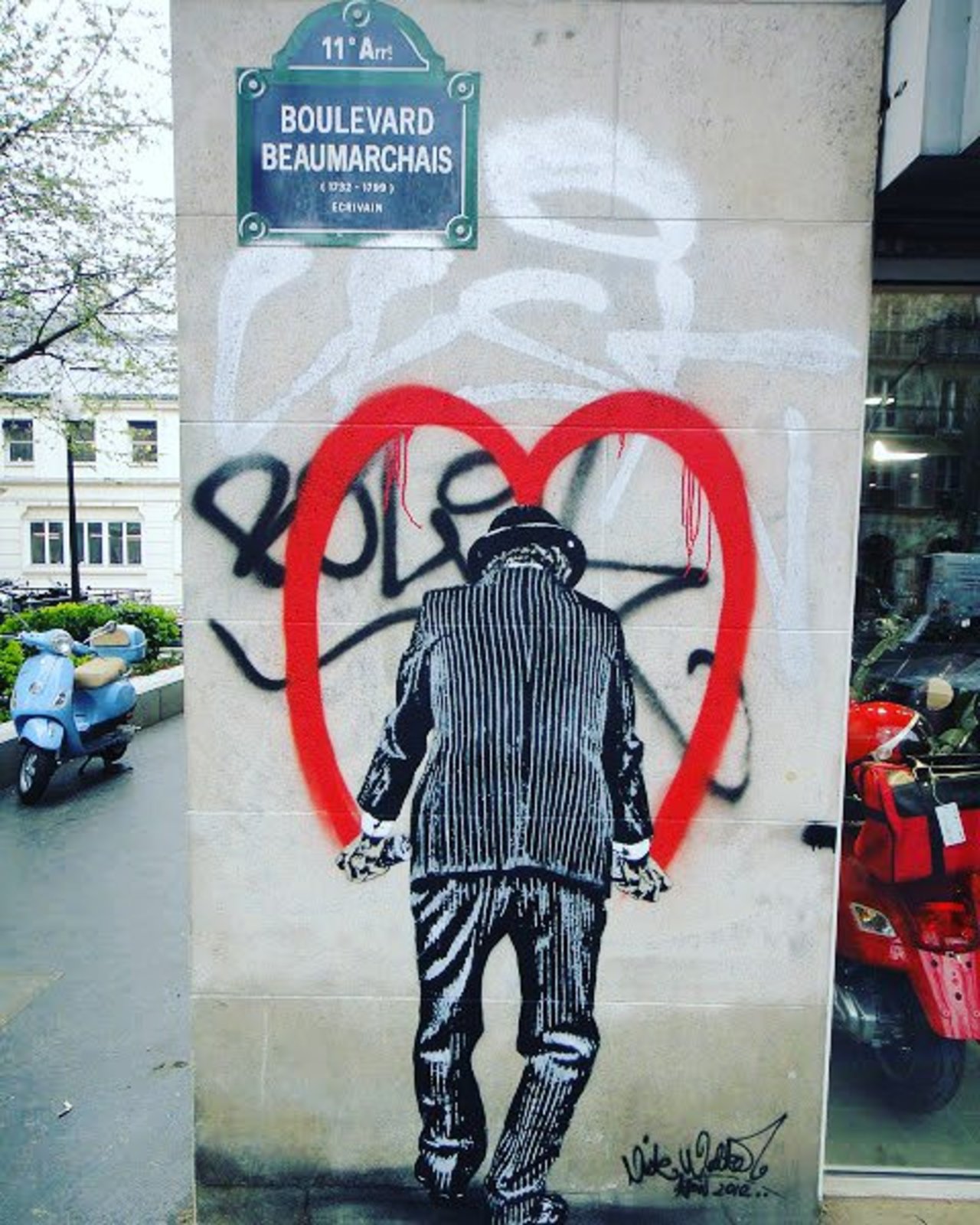 #Paris #graffiti photo by @girlwithstyle78 http://ift.tt/1MZkt1H #StreetArt https://t.co/71cCADsTNi