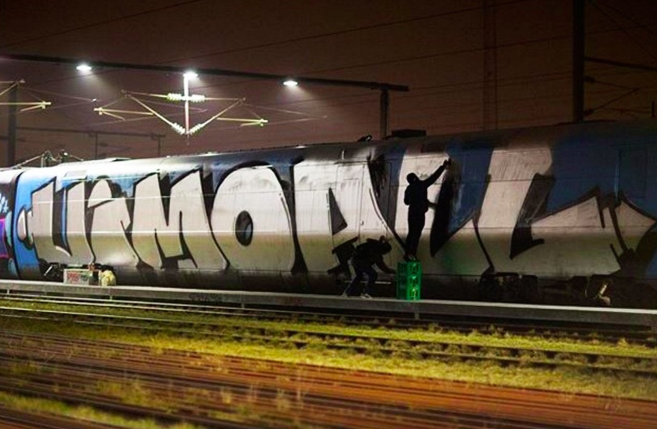 #Graffiti x #Urmoall #streetart #trains #art #photography https://t.co/pclZ7OlxDn