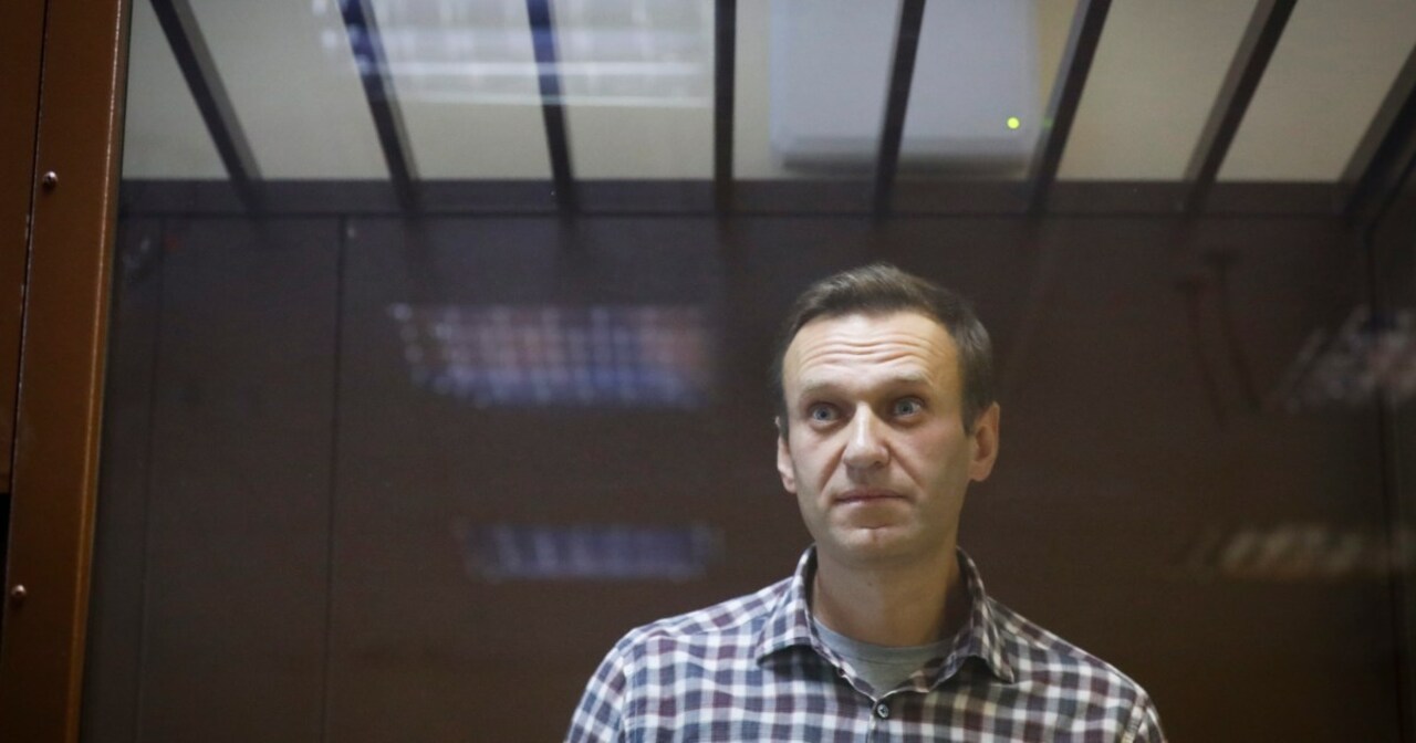 Russia’s Navalny threatens to sue prison for withholding Quran