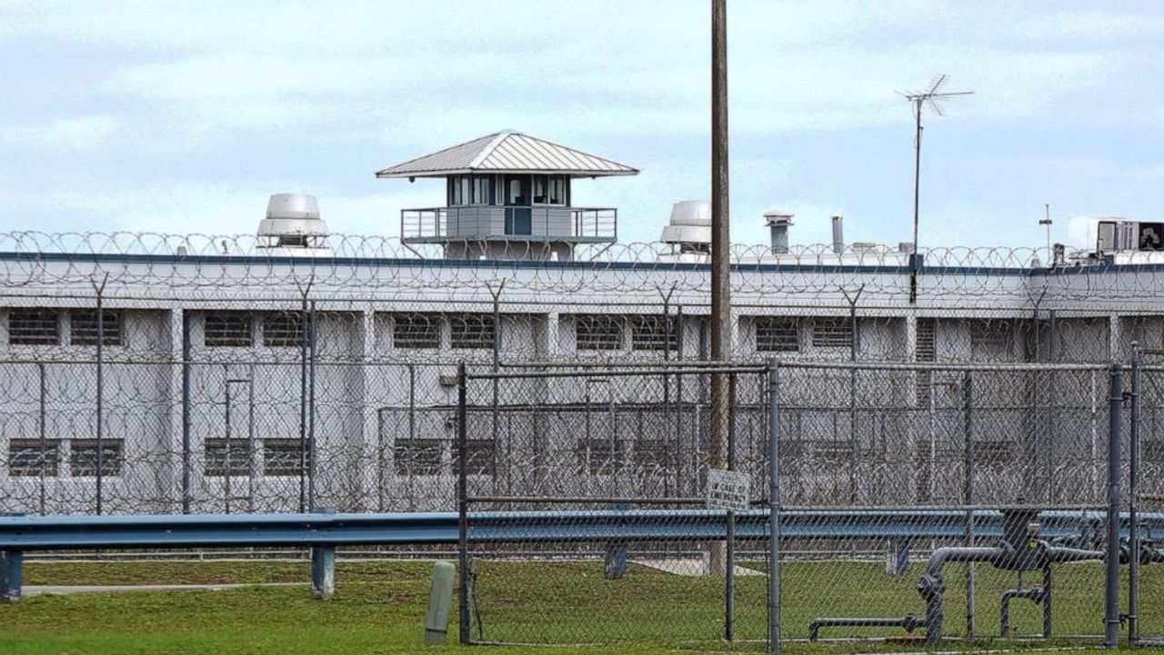 2020 was the deadliest year for correctional officers, advocacy group says