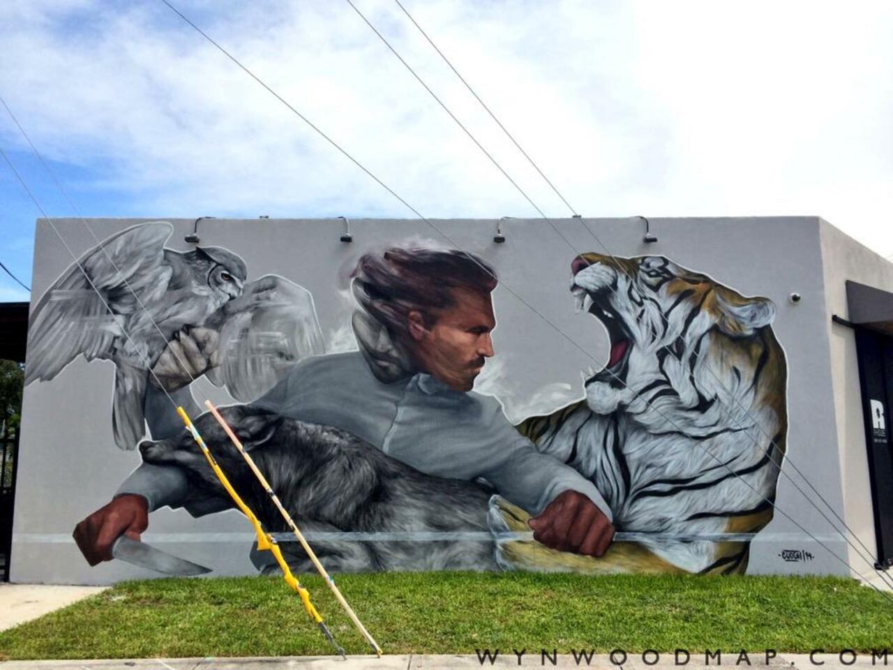 Evoca
#streetart #art #mural #graffiti http://t.co/BxeYkaqdZL