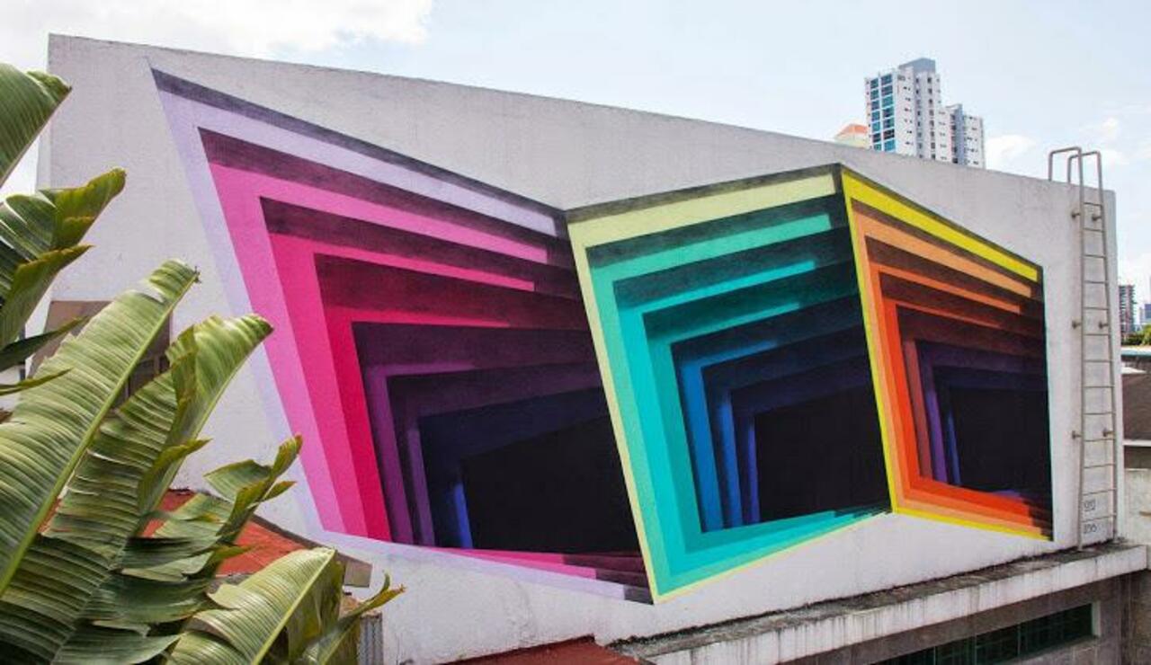#Artist  #1010's colorful #mural  in #Panama . Warm Monday to all!
#urbanart   #streetart  #GeorgeTrebler #graffiti http://t.co/i5gIOMXQ4x