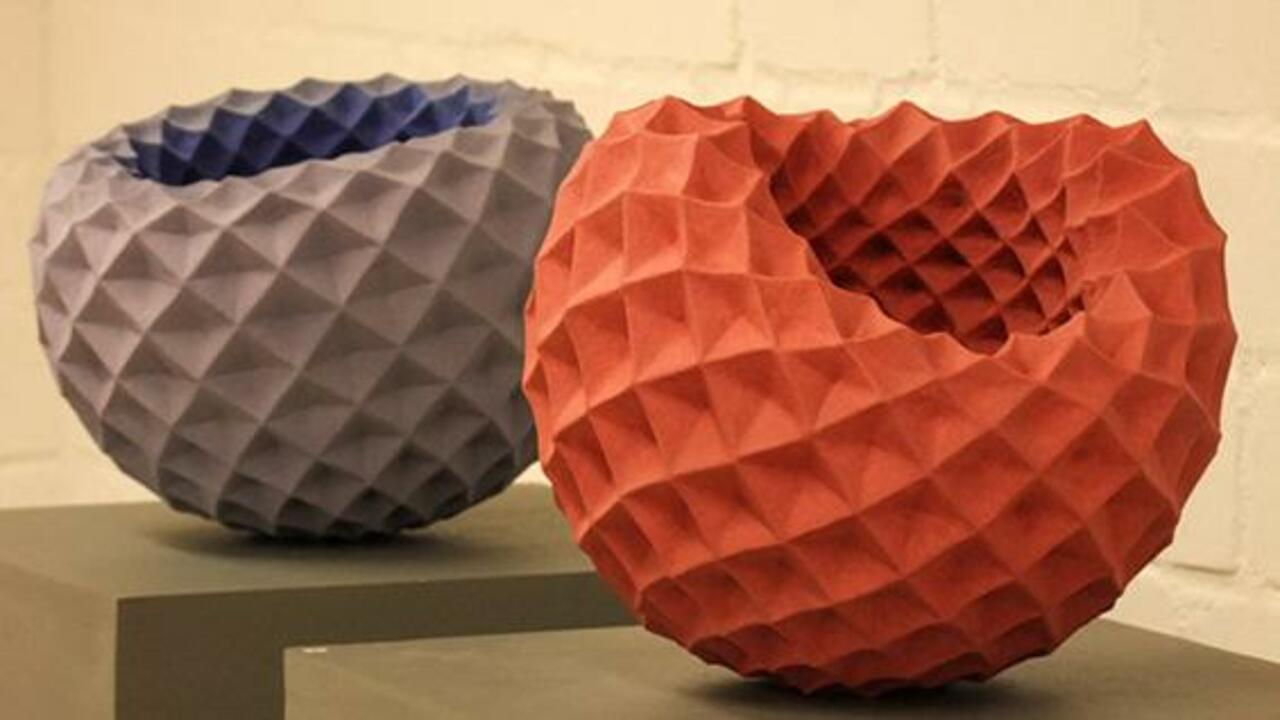 Mieke de Groot’s Complex Ceramics Mimic Complex Geometric Patterns Found In Nature #art http://bit.ly/1DVpZJ4 http://t.co/ALeJaBadtE