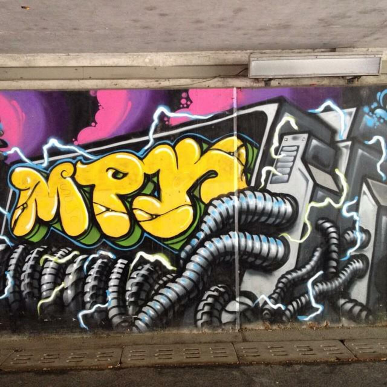 #graffiti #graffitti #urban #urbanart #urbanstreetart #streetart #art #color #colour #city #vienna #wall #mural #de… http://t.co/tokX2jCboR