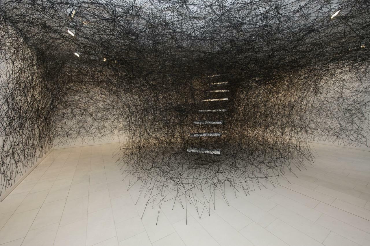 MT "@Start_Artist: a melancholic aura hovers throughout the incinerated room in Chiharu Shiota's installation.. #art http://t.co/V0uWx9Z30c”