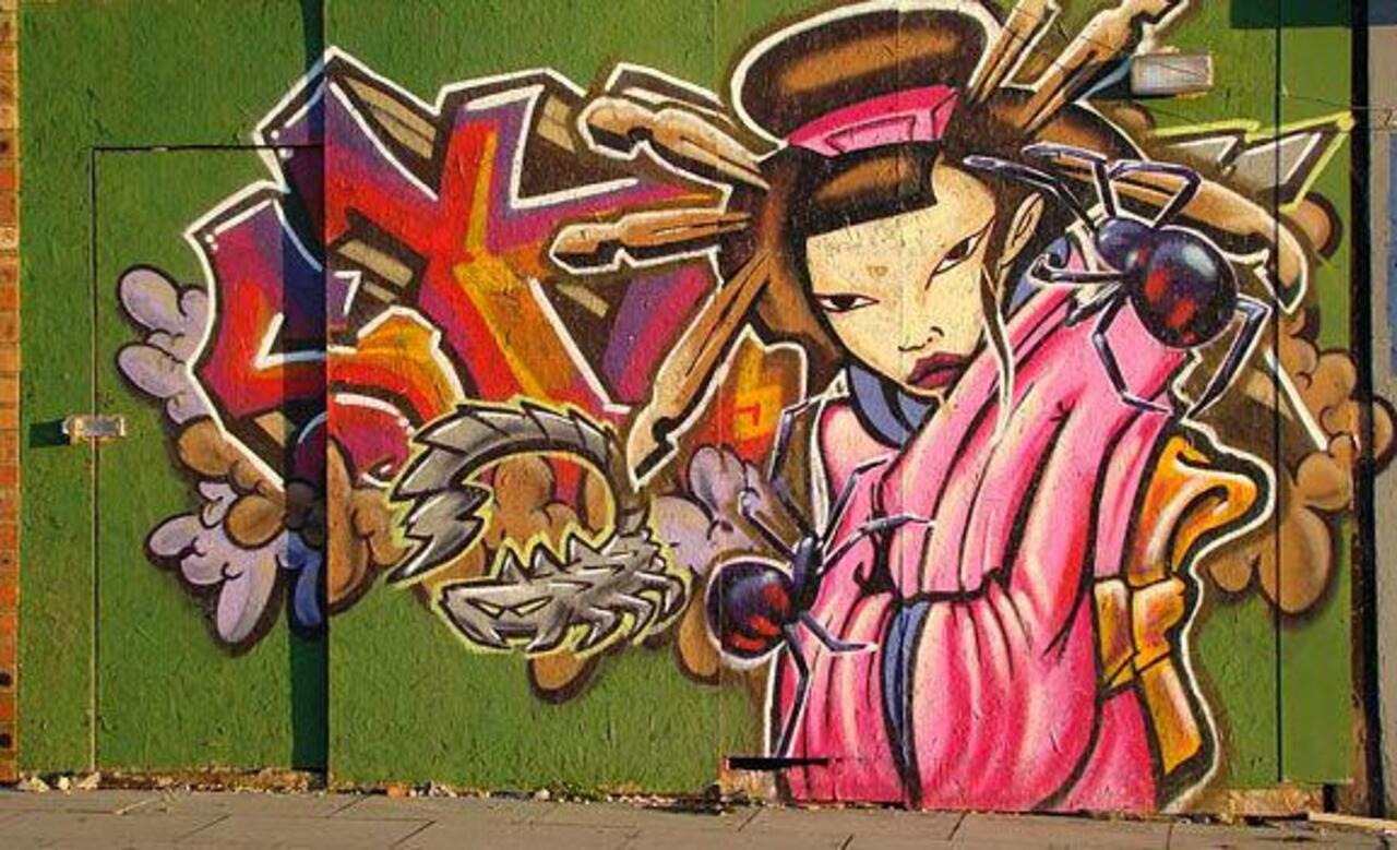 The Black Widow Geisha  • #streetart #graffiti #art #japan #geisha #funky #dope . : http://t.co/ezZ0iY8EdN