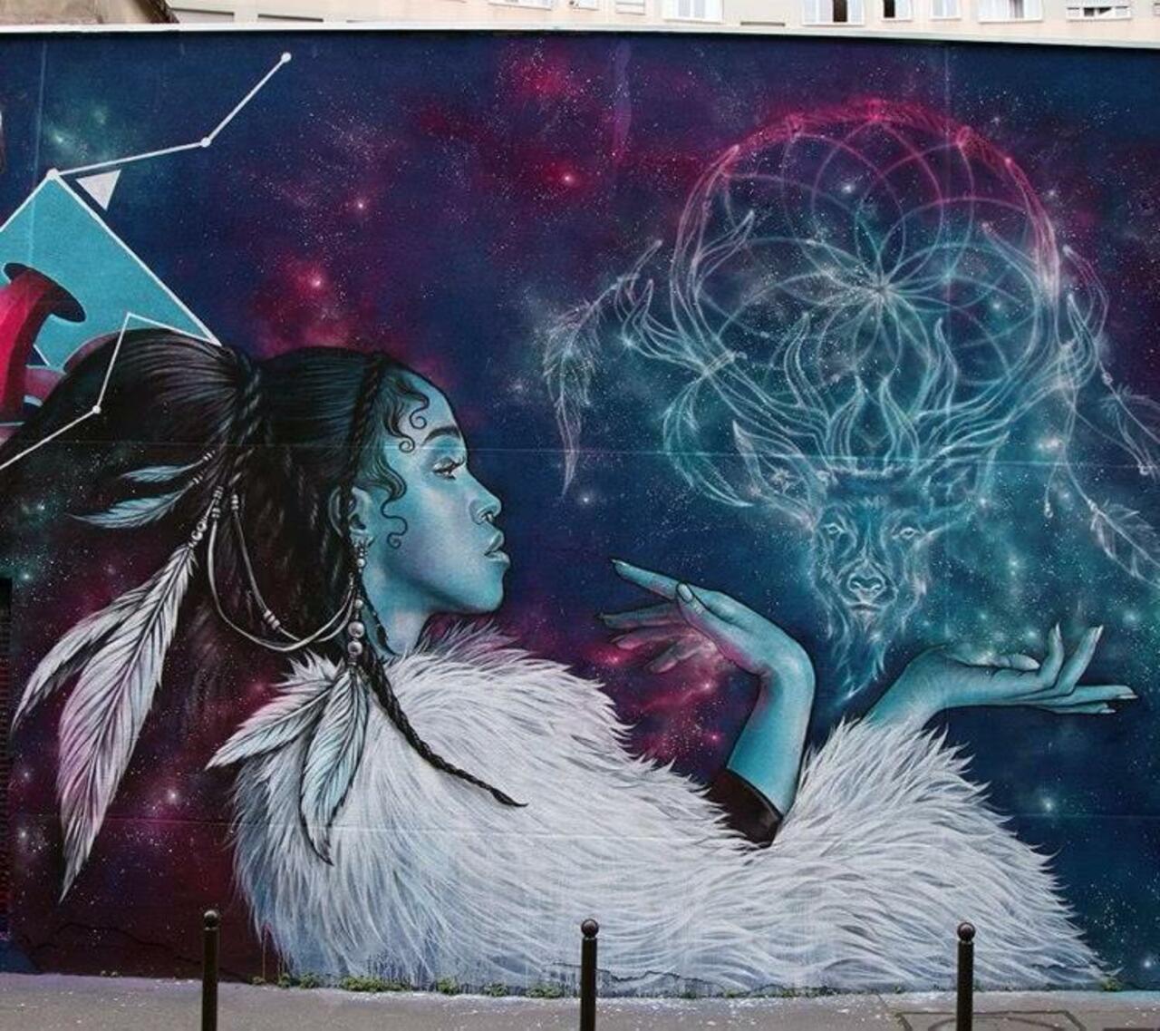 Artist Alex new Street Art mural located in Paris, France #art #mural #graffiti #streetart http://t.co/qPdFkiRlcV