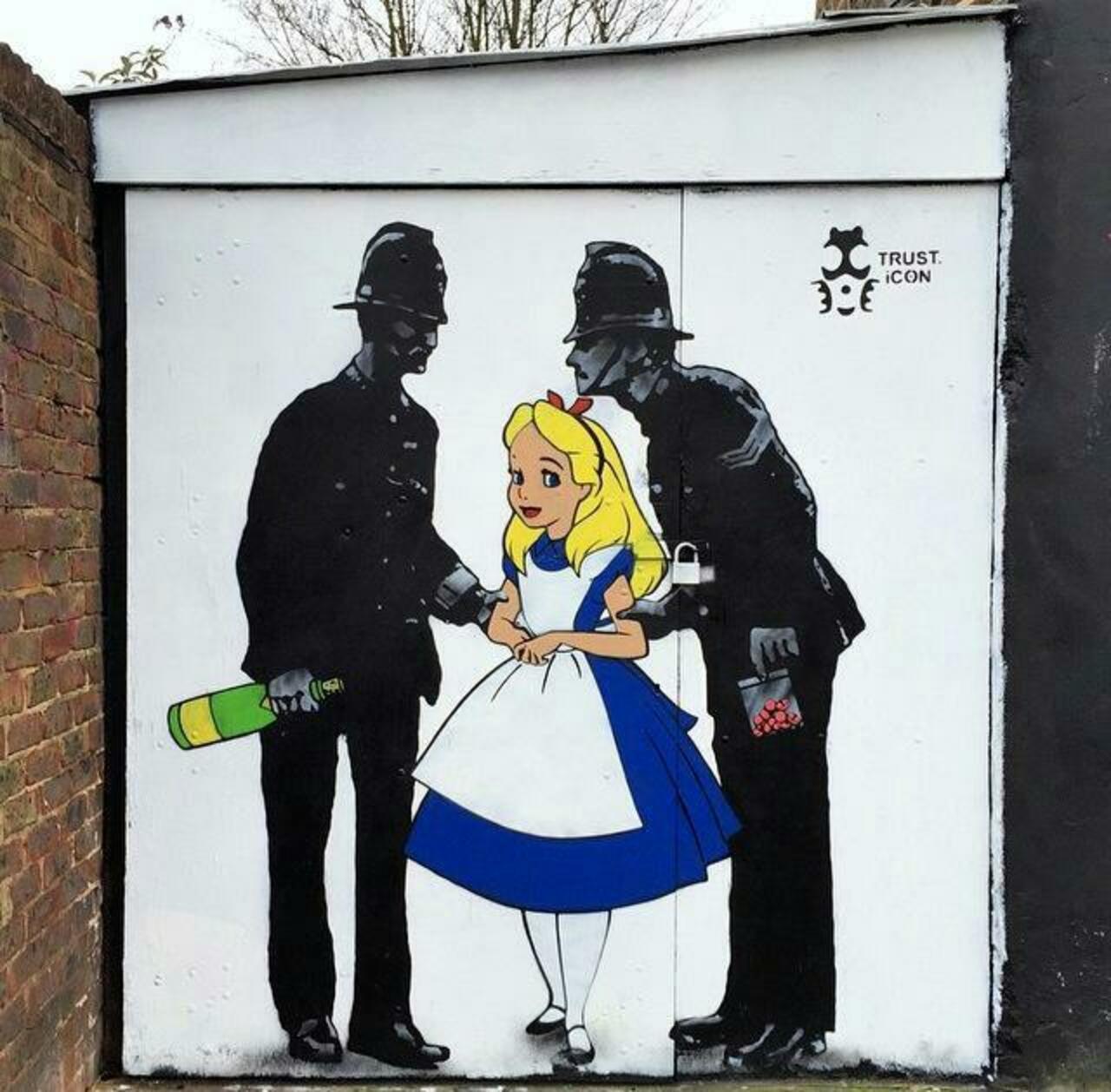 RT @Dylan_Dice: Nuevo street art de iCON en Camden, Londres, UK 

#art #arte #graffiti #streetart http://t.co/PXll3msUSd