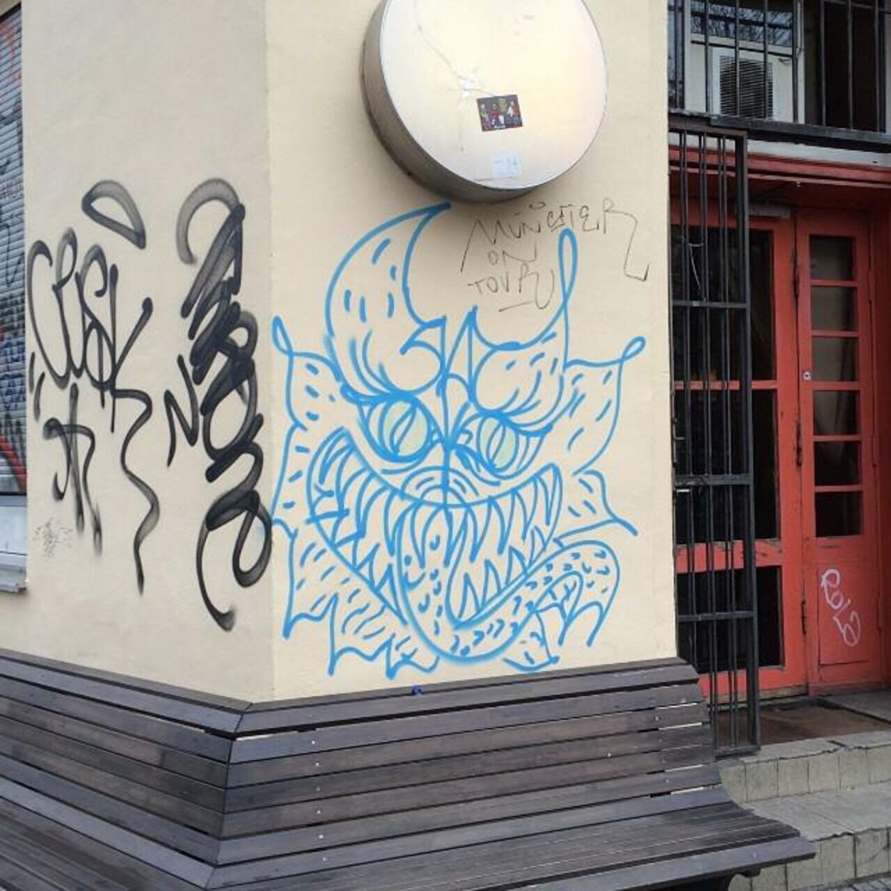 #Berlin #Allemagne #streetart #street #art #urbanart #urbantag #graffiti #streetartberlin by becombegeek http://t.co/fwKBGQokjp
