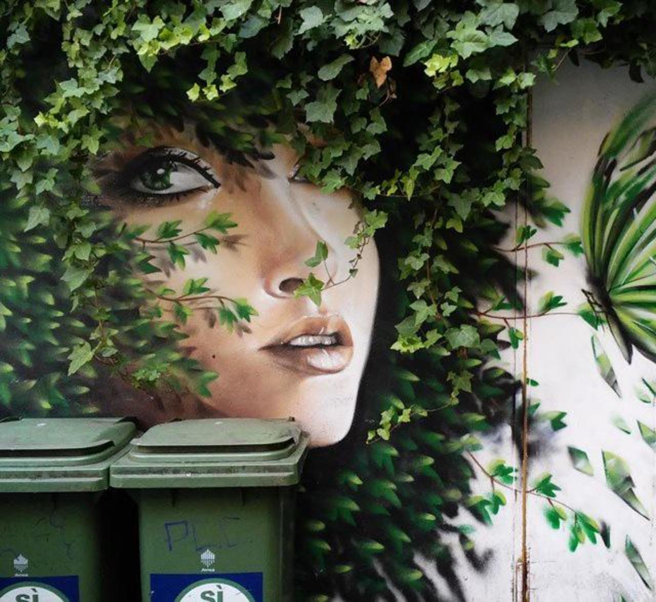When Street Art meets nature by Dasxa in Isola, Millan 

#art #arte #graffiti #streetart http://t.co/GmTajn8bop
