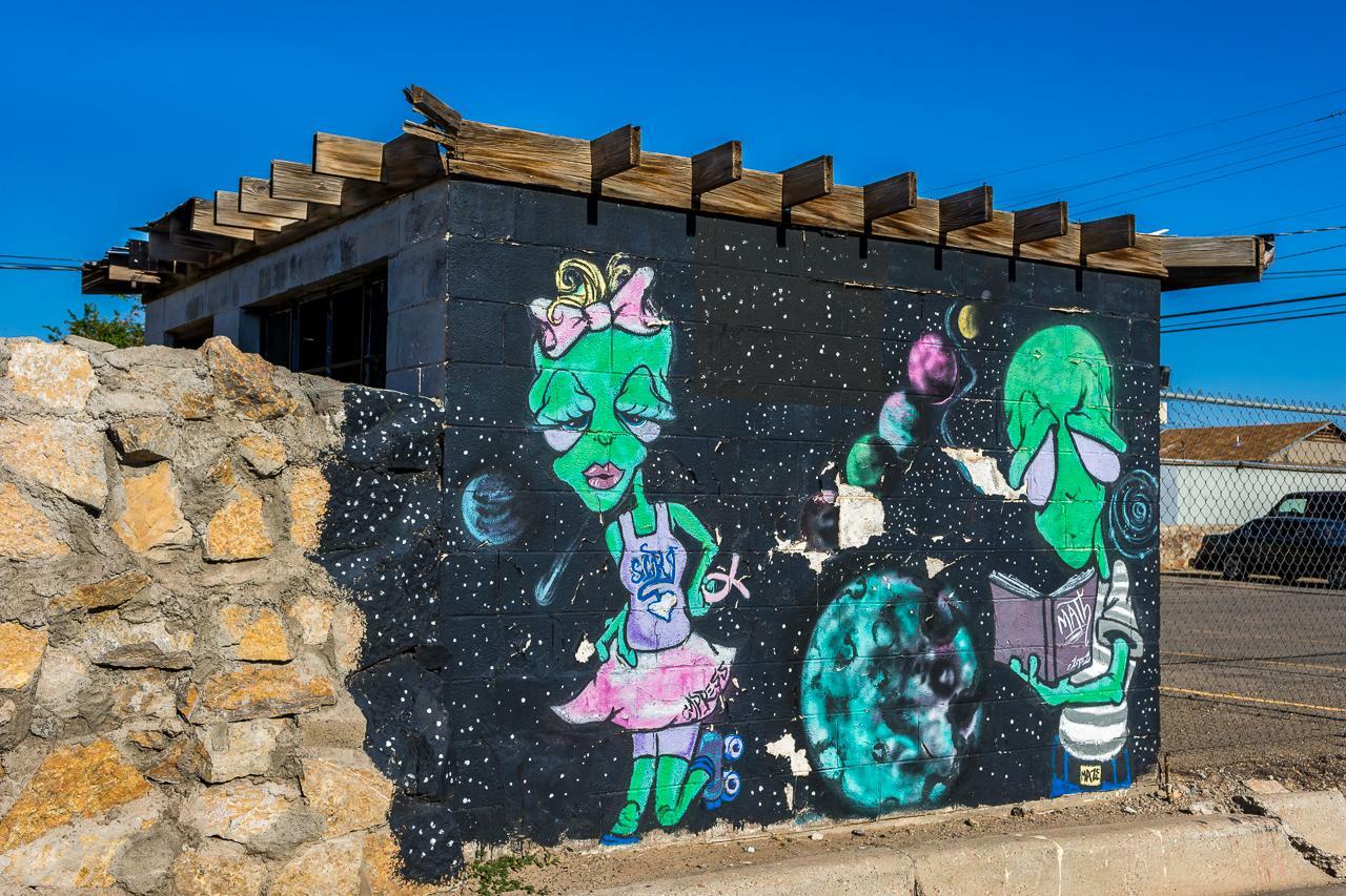 Outer Space in the backyard. #streetphotography #graffiti #photography #art #ElPaso http://t.co/BMlp9H8W8S