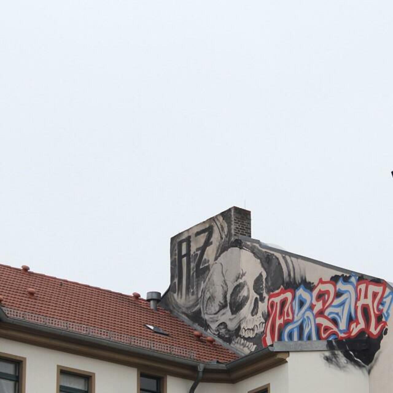 #Berlin #Allemagne #streetart #street #art #urbanart #urbantag #graffiti #streetartberlin by becombegeek http://t.co/B0YjlVP6C5