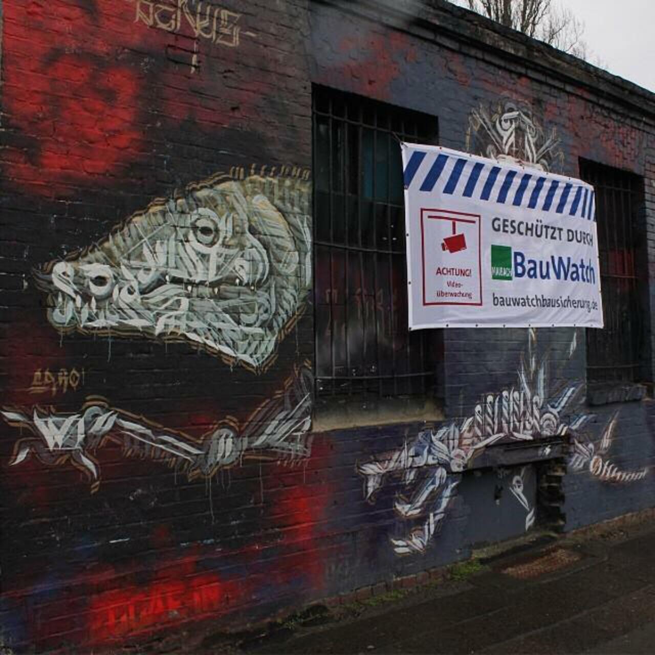 #Berlin #Allemagne #streetart #street #art #urbanart #urbantag #graffiti #streetartberlin by becombegeek http://t.co/B2Mx40F4DV