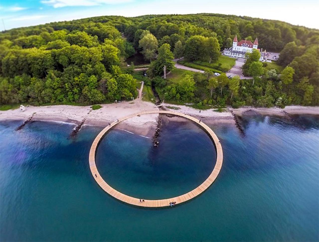 Gjøde & Povlsgaard Arkitekter created ‘The Infinite Bridge’ for Sculpture by the Sea festival in Aarhus, Denmark http://t.co/OuLgnzzqT3