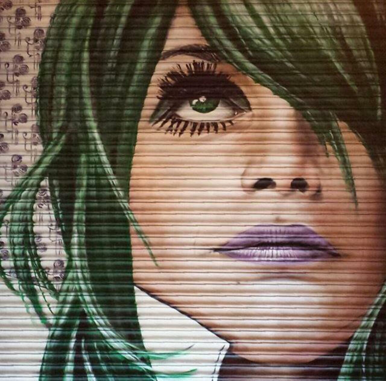 Street Art portrait on shutters by Rogue One 

#art #arte #graffiti #streetart http://t.co/gUjIF0b7iR