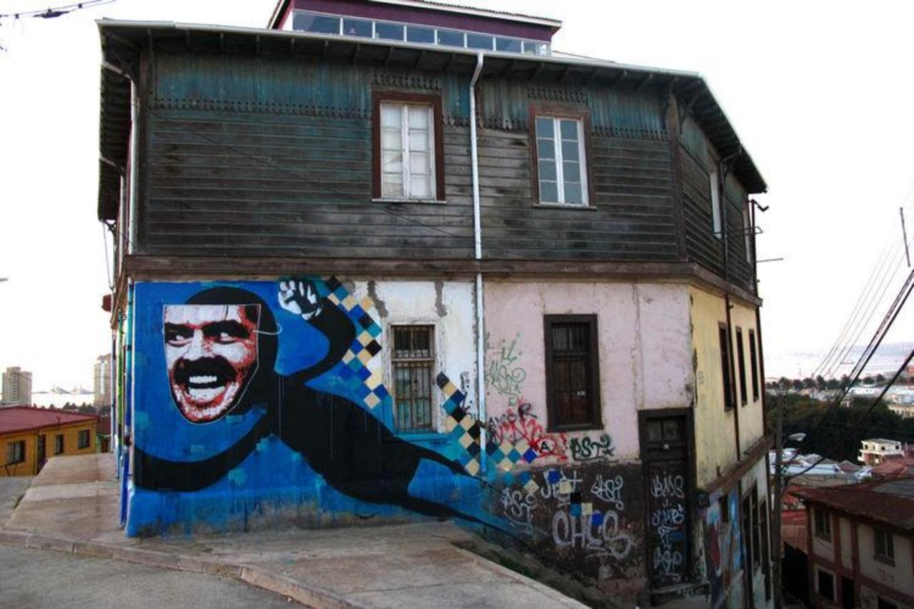 https://goo.gl/7kifqw RT TeAmoValpo: Street Art in Valparaíso, #Chile #streetart #graffiti #mural http://t.co/RUVn6bxVpE by ileinpimen…