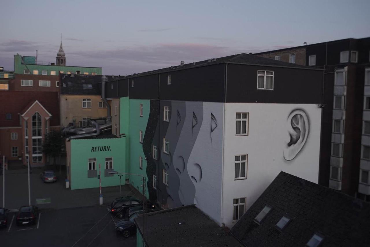 CYRCLE unveils a new mural in Aalborg, Denmark. #StreetArt #Graffiti #Mural http://t.co/xKuhUItoxp