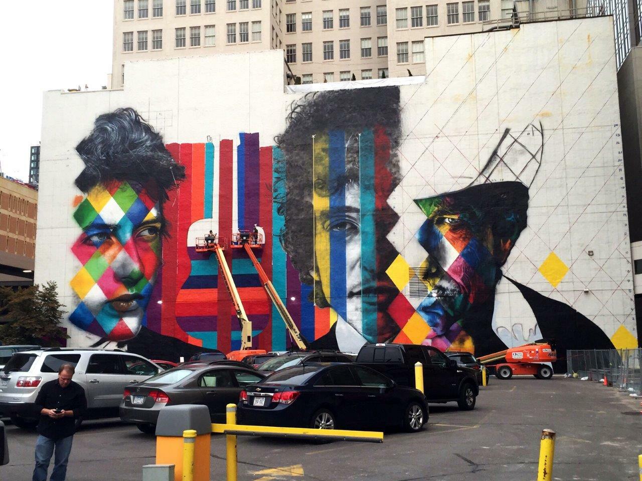 Eduardo Kobra cria um mural em homenagem à Bob DylanZupi: http://www.zupi.com.br/eduardo-kobra-esta-criando-um-mural-em-homenagem-a-bob-dylan/#.VfA5p0CCx3A.twitter #bobdylan #Eduardokobra #graffiti http://t.co/a7LasjHZl1