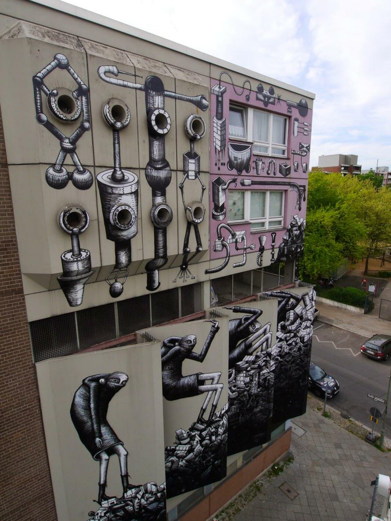#Streetart #urbanart #graffiti #painting #mural by English #artist Phlegm in Berlin, Germany http://t.co/8BgDhdd2Y1 RT @Brindille_