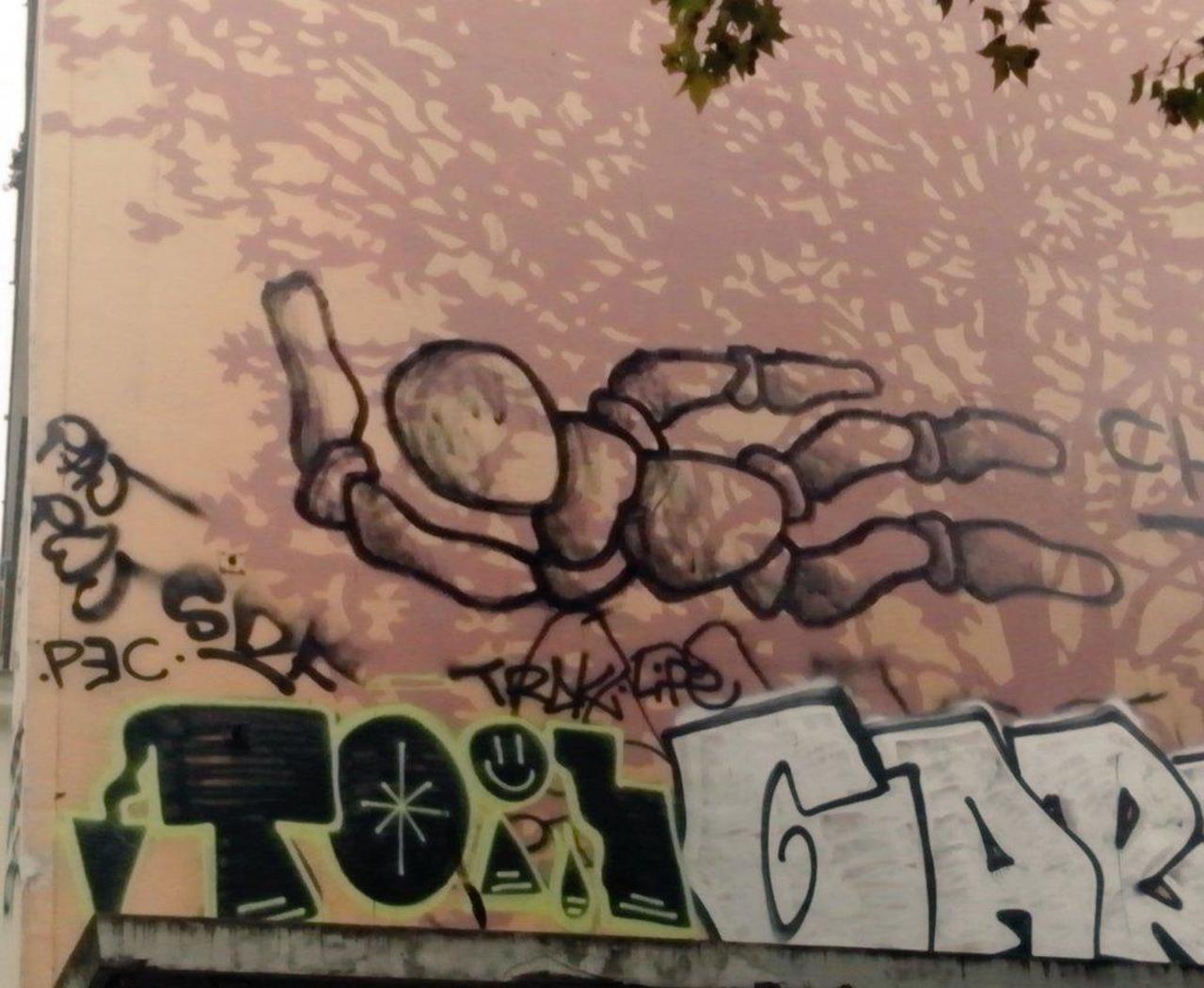 #streetart #urbanart #graffiti #painting #wall #mural #Paris #jaimeParis http://t.co/QU2OI1gKsP