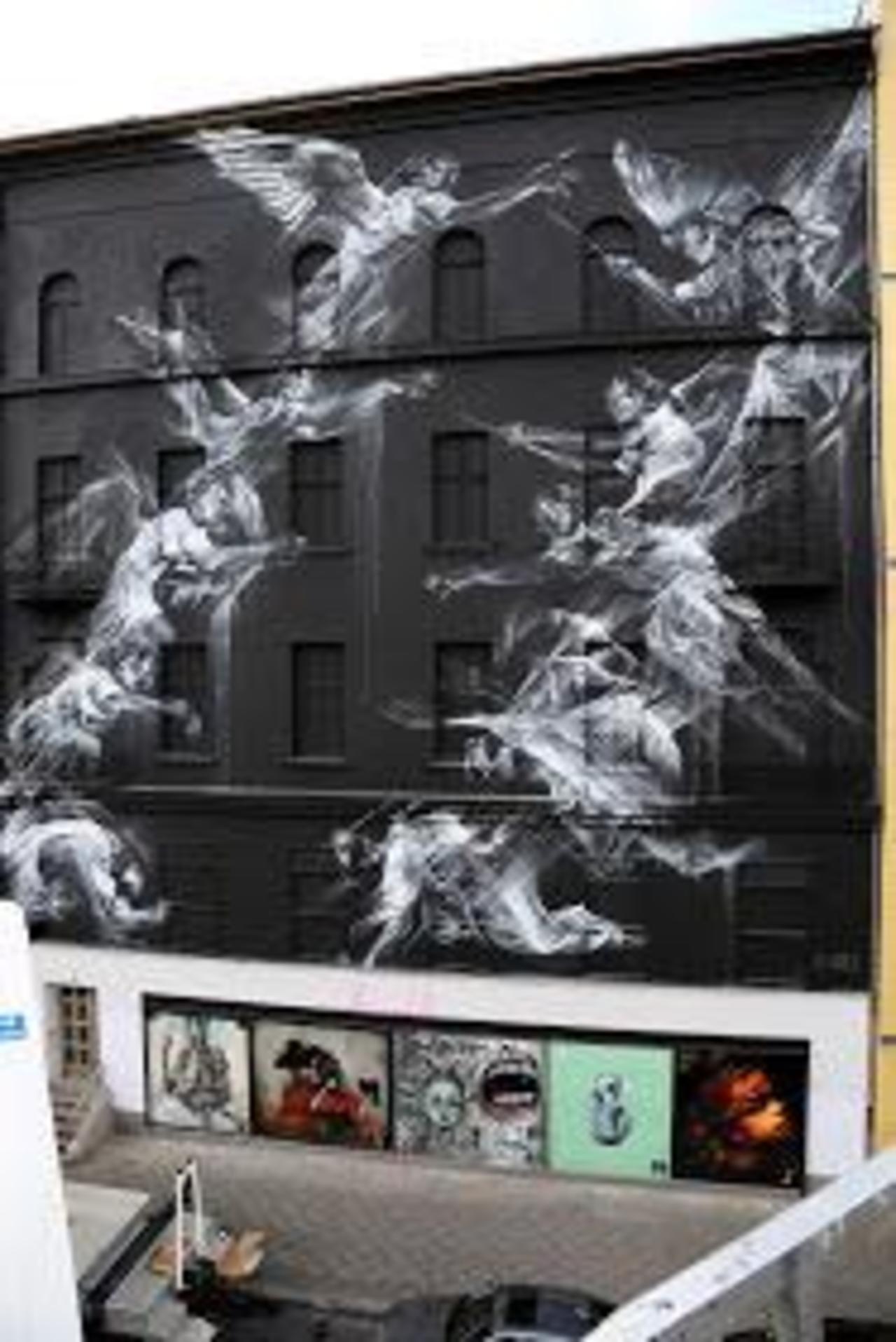 RT @richardbanfa: Li-Hill paints a massive #streetart #mural in #Berlin, #Germany #switch #graffiti #arte #art http://t.co/S7IKKzsW5A