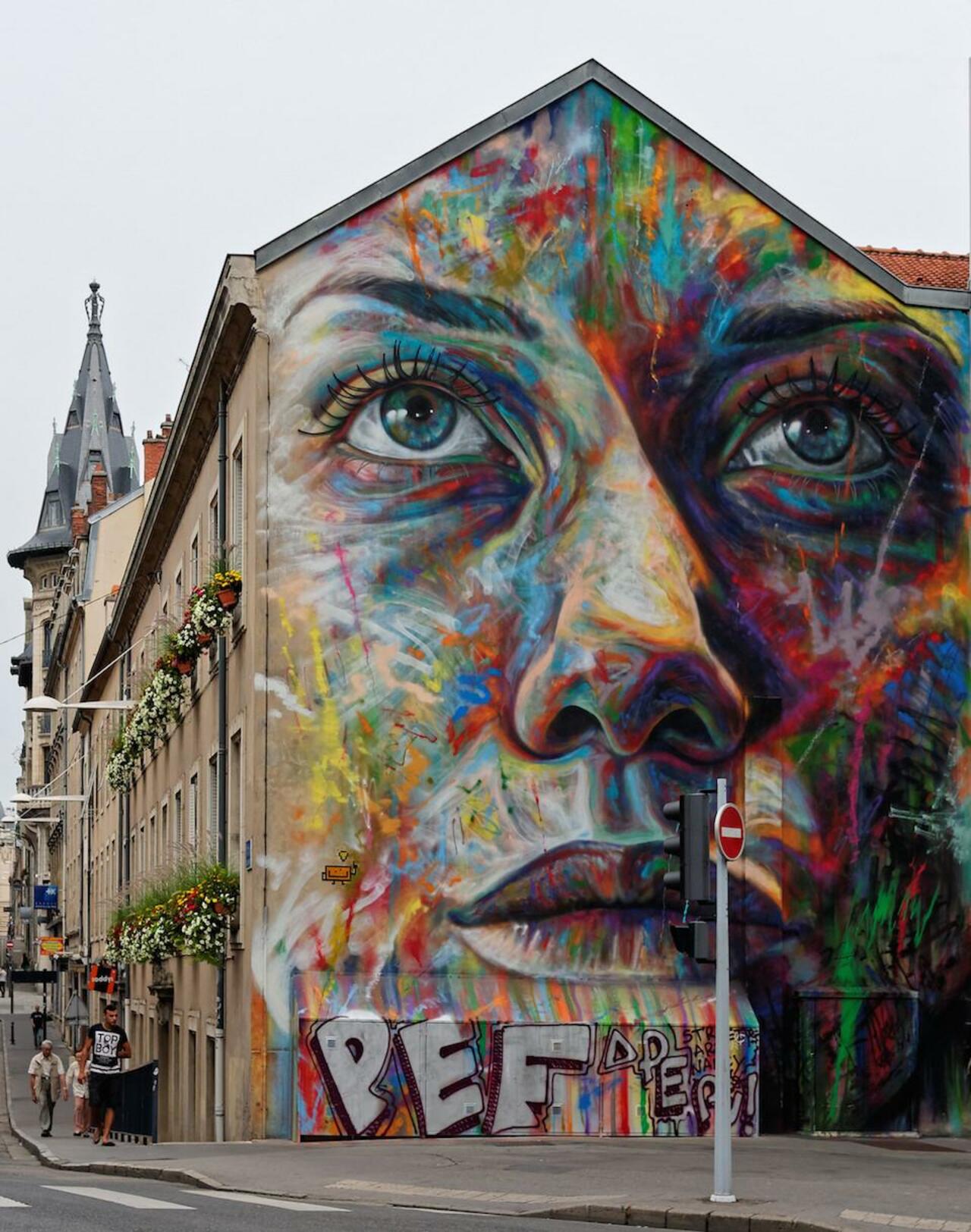 Street Art by David Walker in Lorraine, France. #StreetArt #Graffiti #Mural http://t.co/WJc5AFYIR3