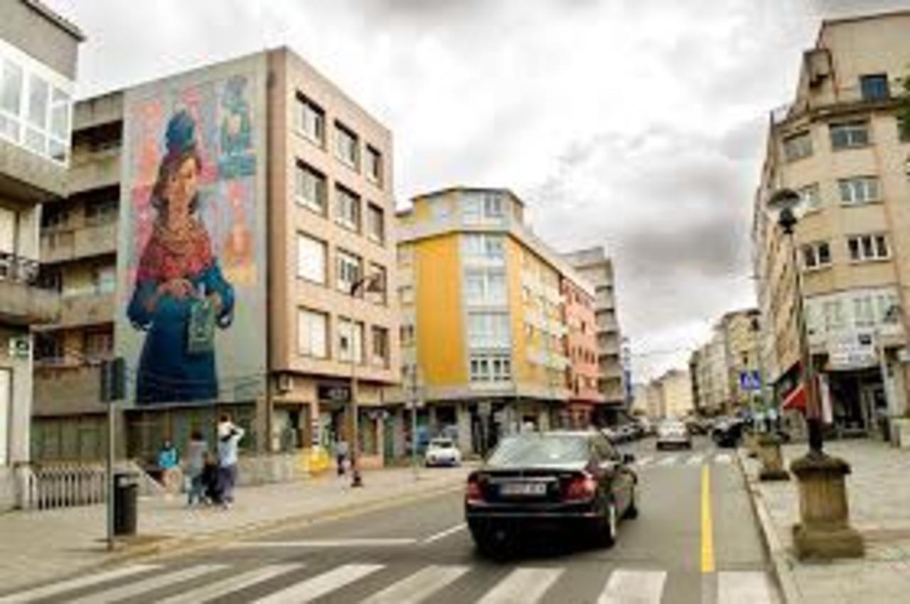 RT @richardbanfa: "Enchanted Moura", a new #mural by Nomada in #Carballo, Galicia #switch #graffiti #streetart #bedifferent #arte #art http://t.co/it5sKwoEu1