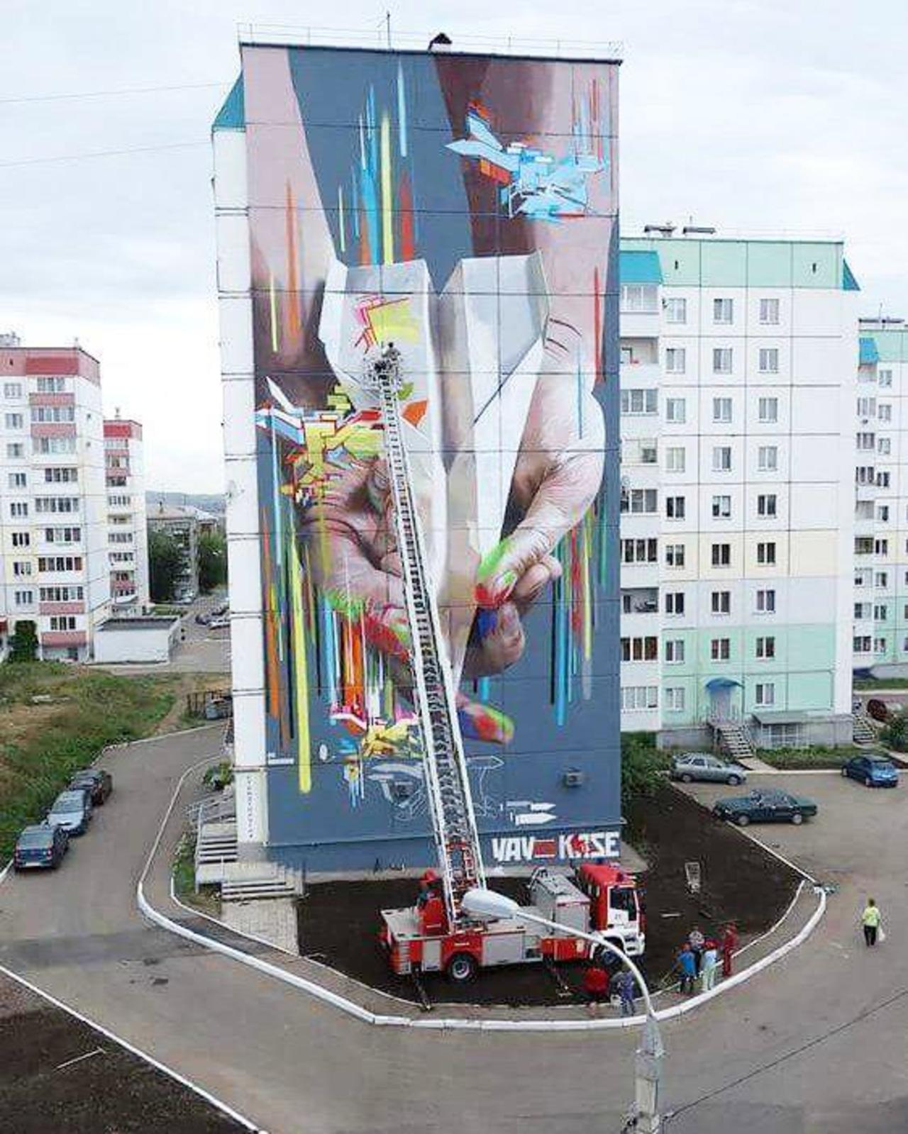 Found this cool photo, not mine Amazing#streetart #graffiti #mural #firetruck #wow123 http://t.co/DIB4zUajko