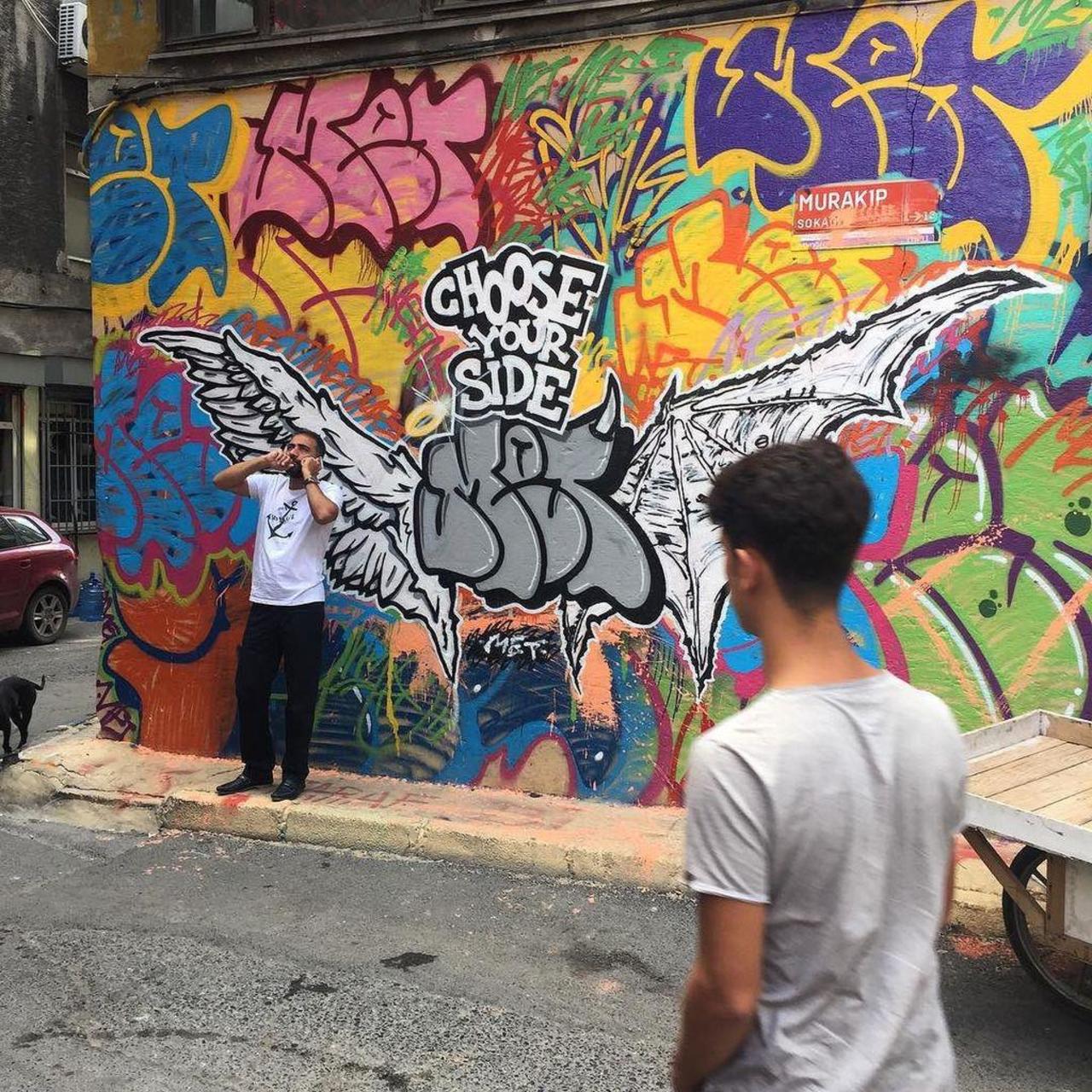 Graffiti Mural
Karakoy, Istanbul
#graff #graffiti #graffitiistanbul #graffitikatakon #graffitidubrovnik #graffitiko… http://t.co/tDl6TaY5n6