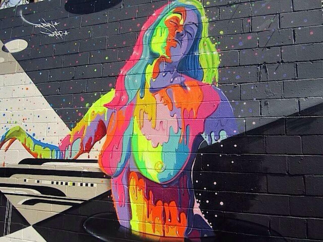 RT @designopinion: 4 different unique & surreal yet brilliant Street Art pieces from Dasic in NYC #art #graffiti #mural #streetart http://t.co/P7Oa9FMhDq