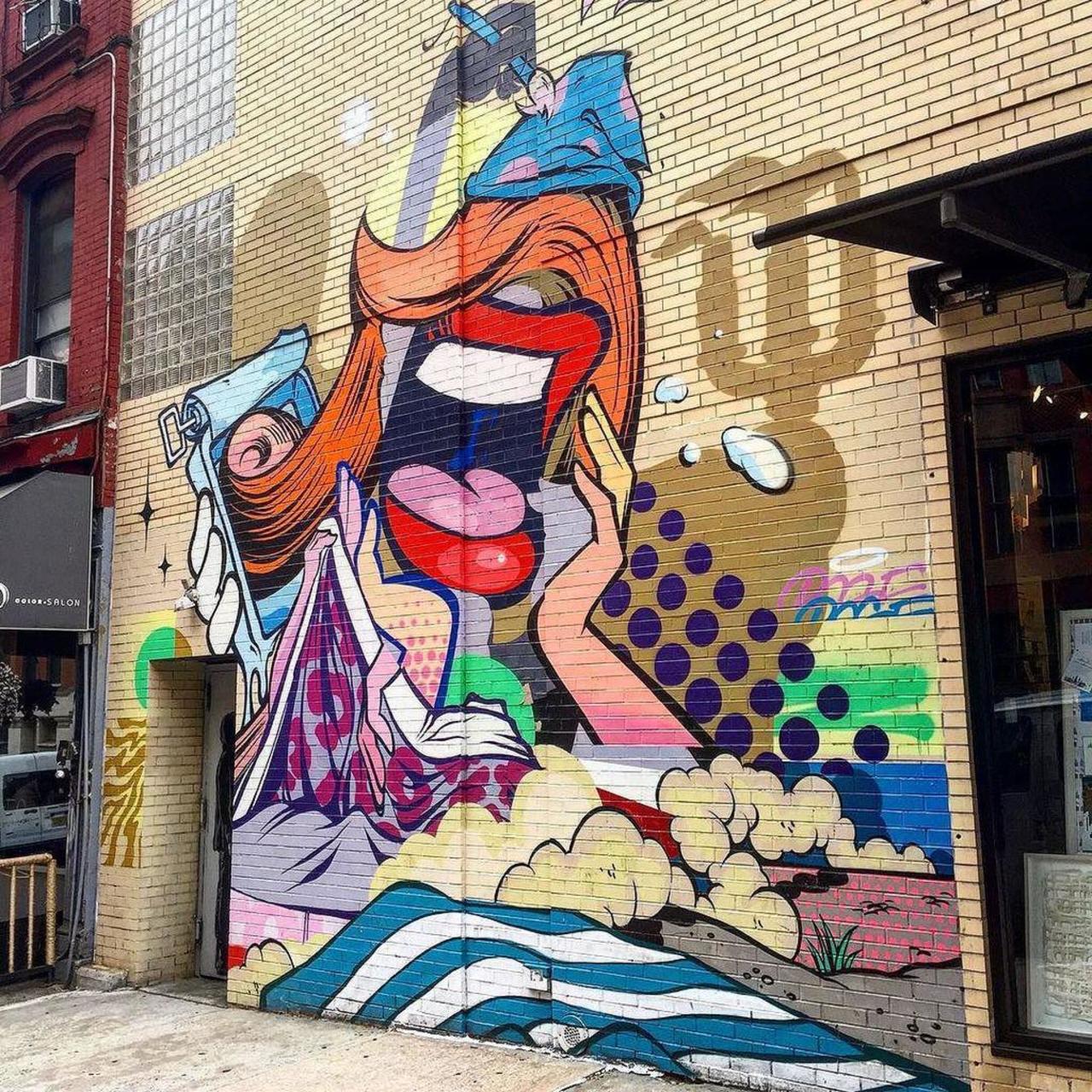 Pop art mural.  #murals #muralart #streetart #streetartnyc #sidewalkart #urbanart #graffiti #graffitiart #graff #ds… http://t.co/95BzkaZCq6