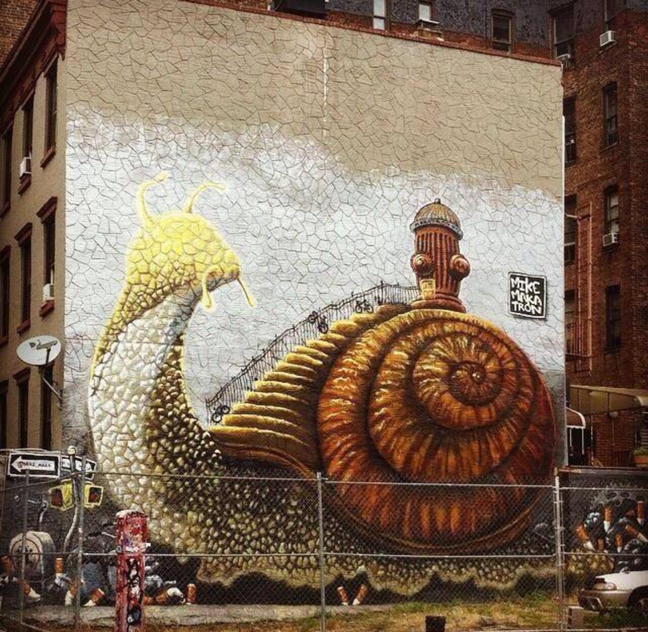 RT @designopinion: Artist Mike Makatron fantastic large scale Street Art located in Brooklyn, NY #art #graffiti #mural #streetart http://t.co/vpEqFw8O6h