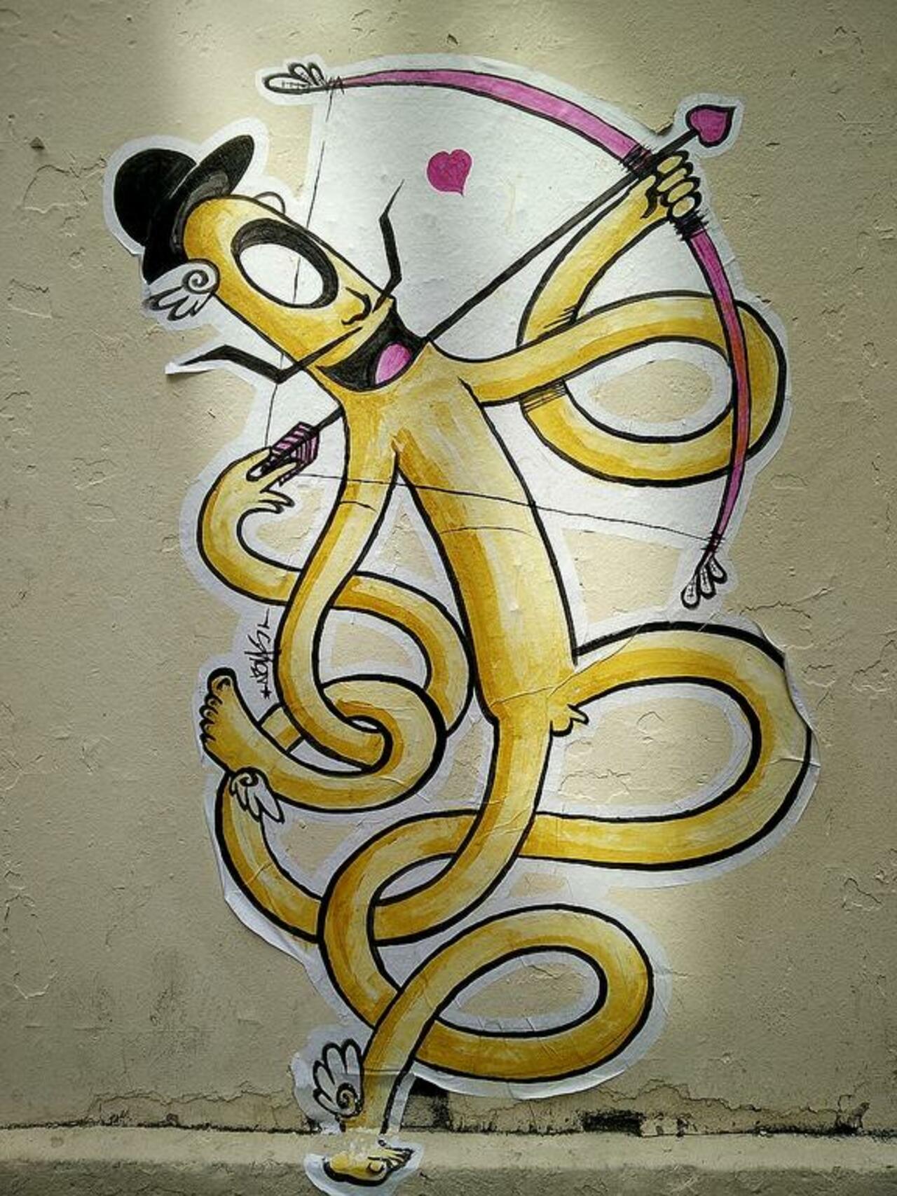 Street Art by anonymous in #Lyon http://www.urbacolors.com #art #mural #graffiti #streetart http://t.co/VUlUaO3hO3