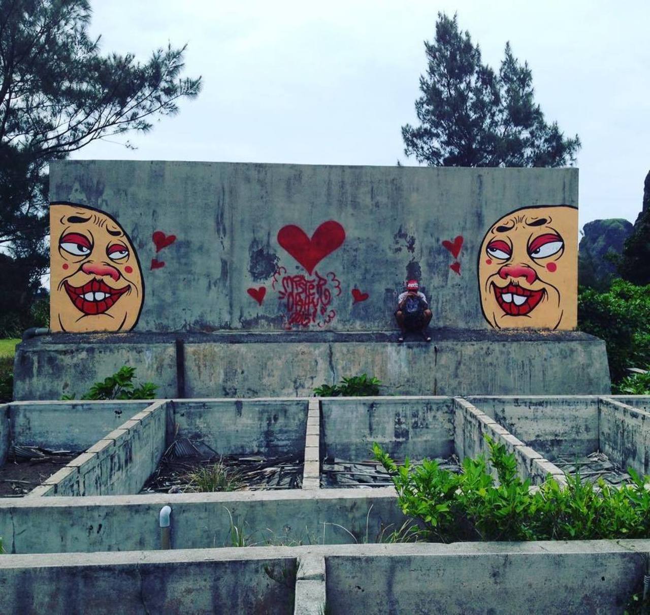 RT @artpushr: via #mrogay "http://ift.tt/1VhsmQ5" #graffiti #streetart http://t.co/rEaAq9sRUu