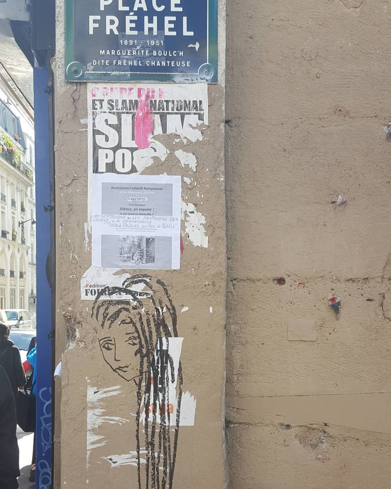 #Paris #graffiti photo by @jdewey67 http://ift.tt/1LTUHH2 #StreetArt http://t.co/ieovsRc8Mm