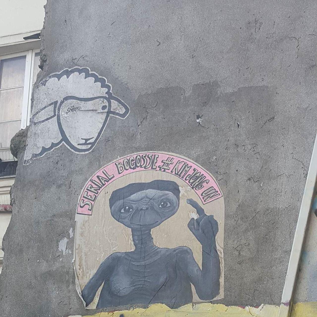 #Paris #graffiti photo by @jdewey67 http://ift.tt/1LFGS3v #StreetArt http://t.co/diXKbeVD2S