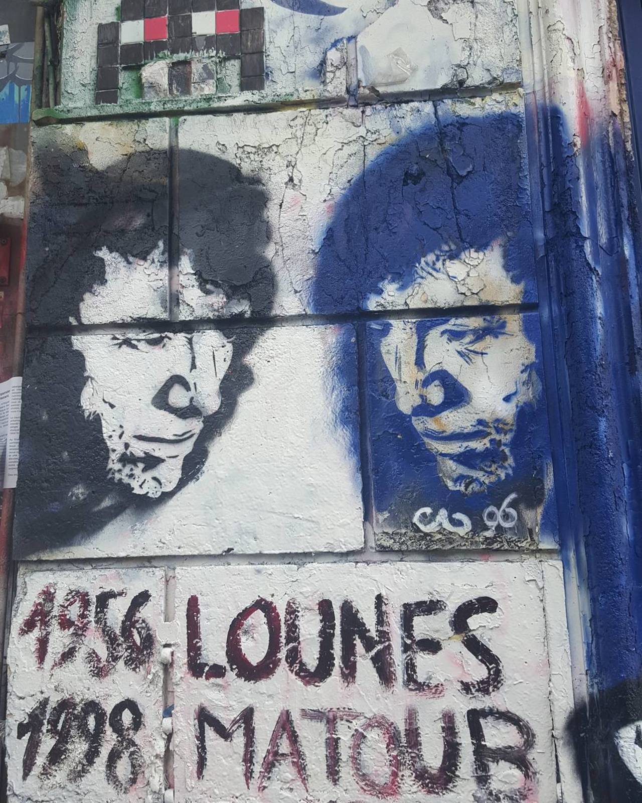 #Paris #graffiti photo by @jdewey67 http://ift.tt/1jlnlds #StreetArt http://t.co/11o2syEoNm