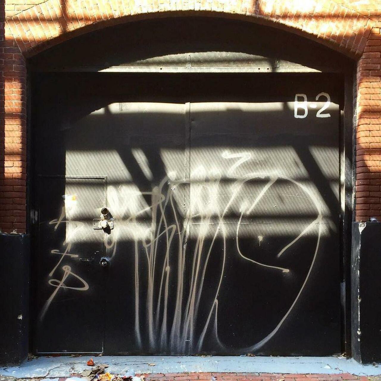 RT @artpushr: via #graffitijawn "http://ift.tt/1LUy7OD" #graffiti #streetart http://t.co/tE7dGGLZDR