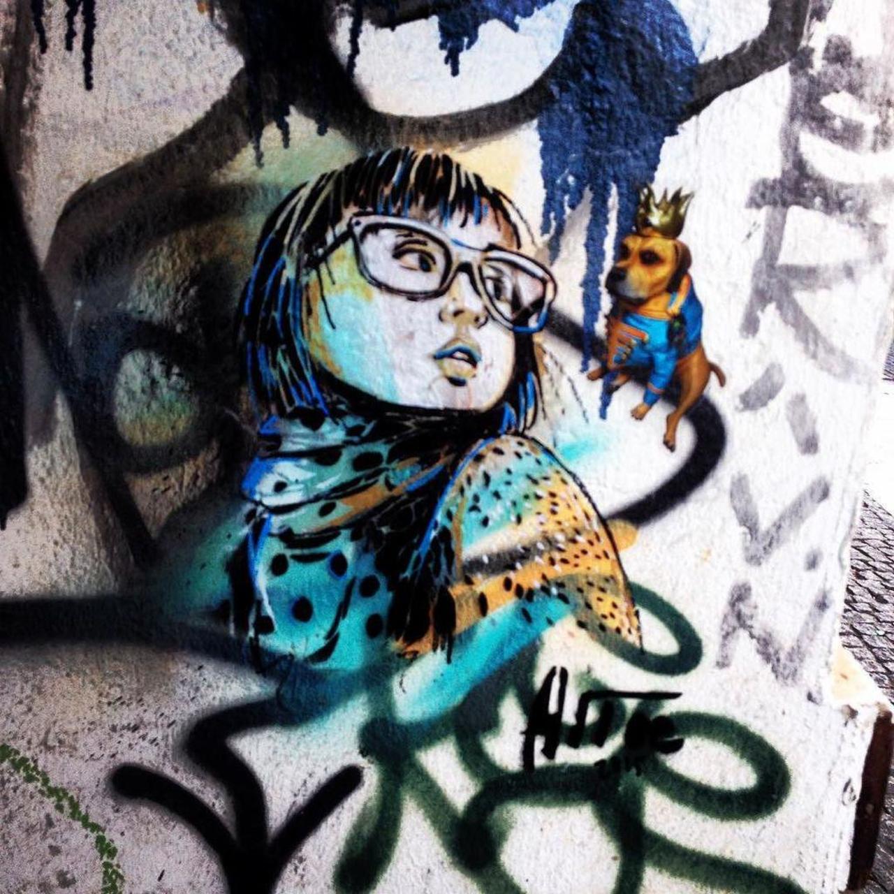 #Alice in #berlin 
#streetart #graffiti #berlinstreetart #streetartberlin #graffitiberlin #graffiti #streetartevery… http://t.co/KEme96FEaW
