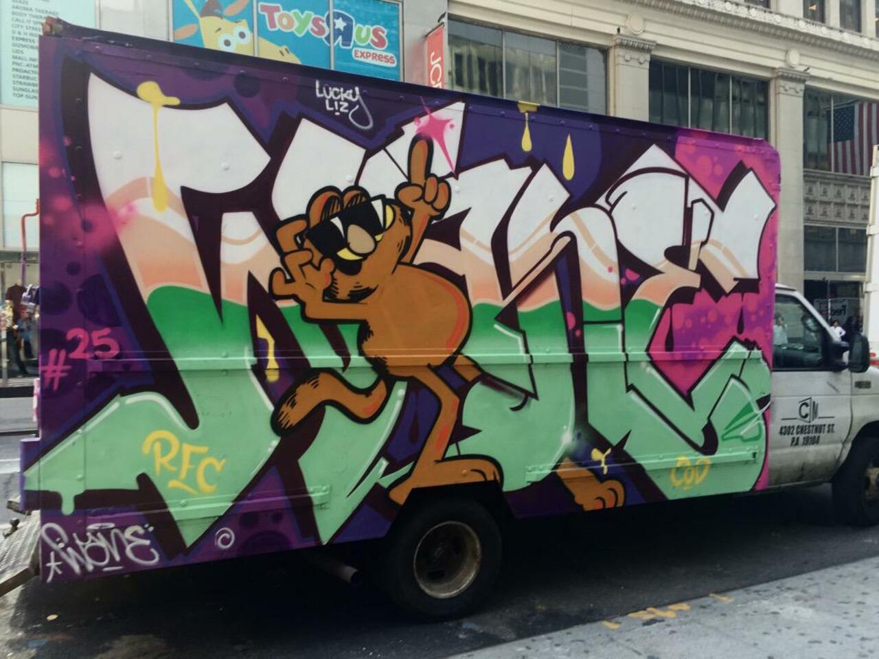 Wane COD killing a truck in the city #wane #cod #streetart #Nikon #graffiti #garfield #colorful #nyc #art #urban http://t.co/AYNQ1UNJ6z