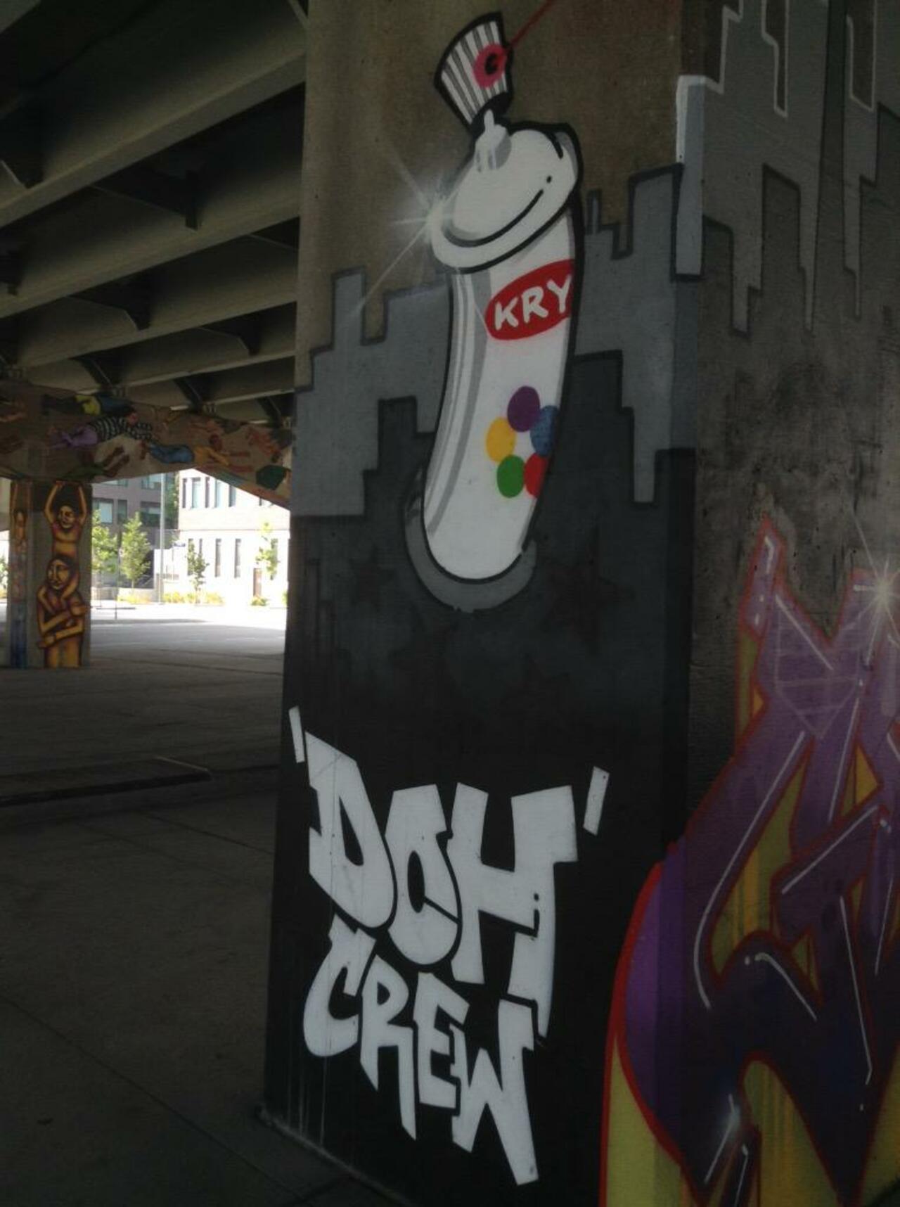 RT @KarenM0213: This unique space includes skateboarding & basketball #graffiti #streetart #UnderpassPark #Toronto #topoli http://t.co/oXx3UFkVg5