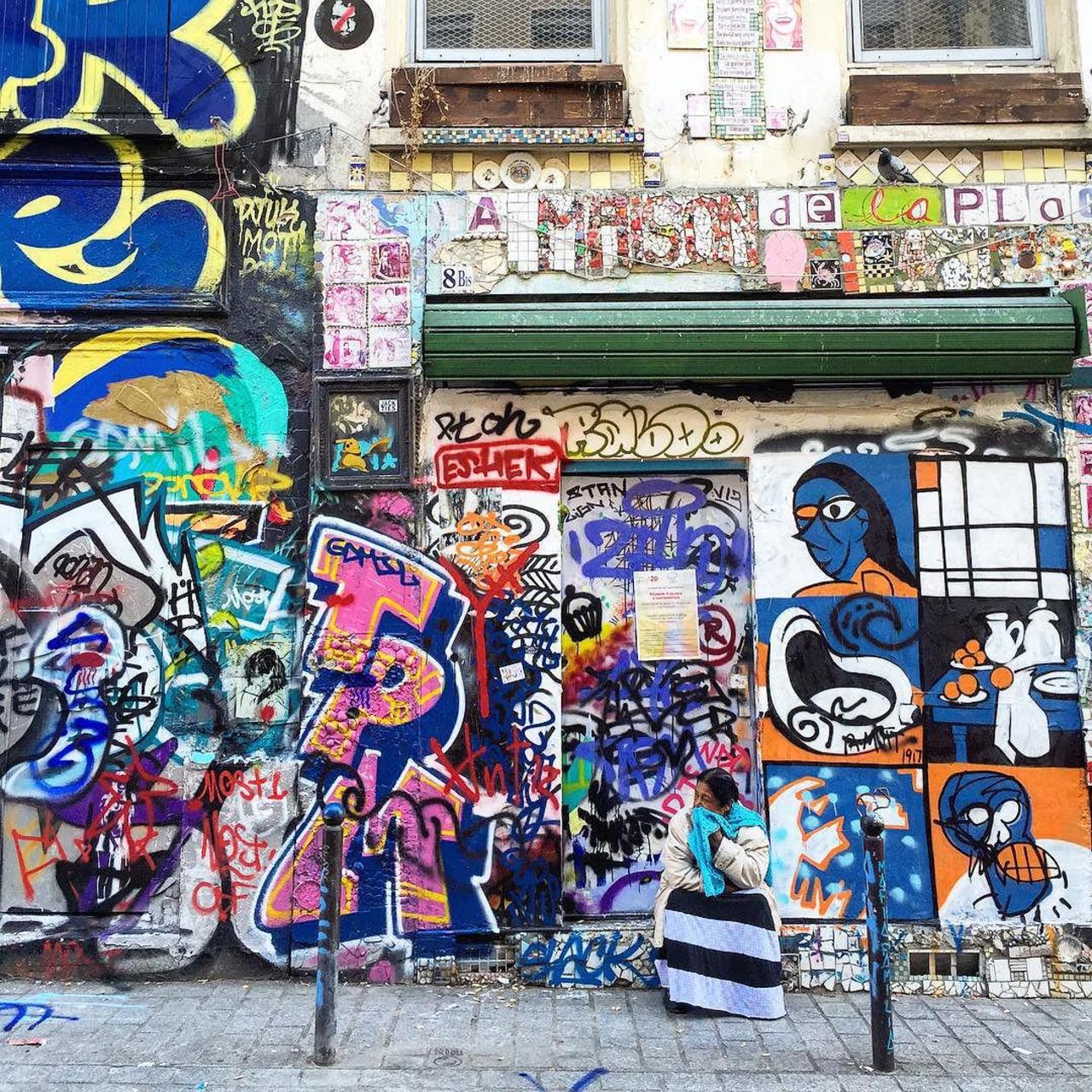 #Paris #graffiti photo by @bb.partiu.paris http://ift.tt/1FtncyK #StreetArt http://t.co/1CWDPDNhoO