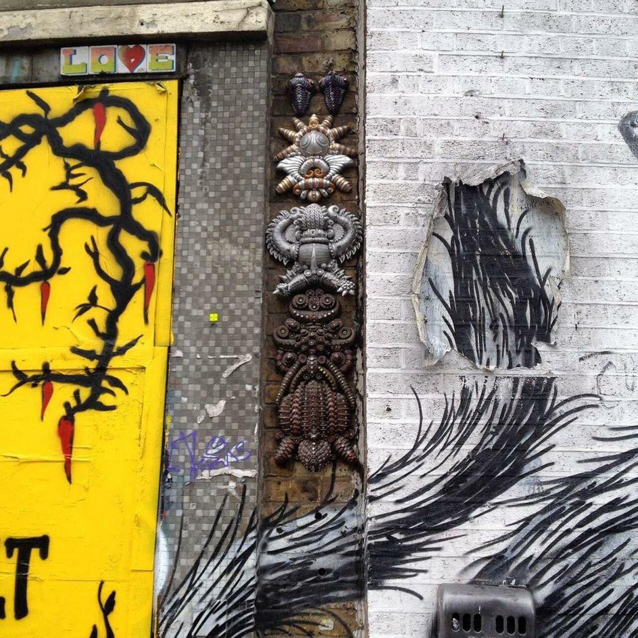 #citizenkane & tail of #ROA #streetart #streetartlondon #graffiti #london #thisislondon by isadarko http://t.co/Jq1bSFXV1w